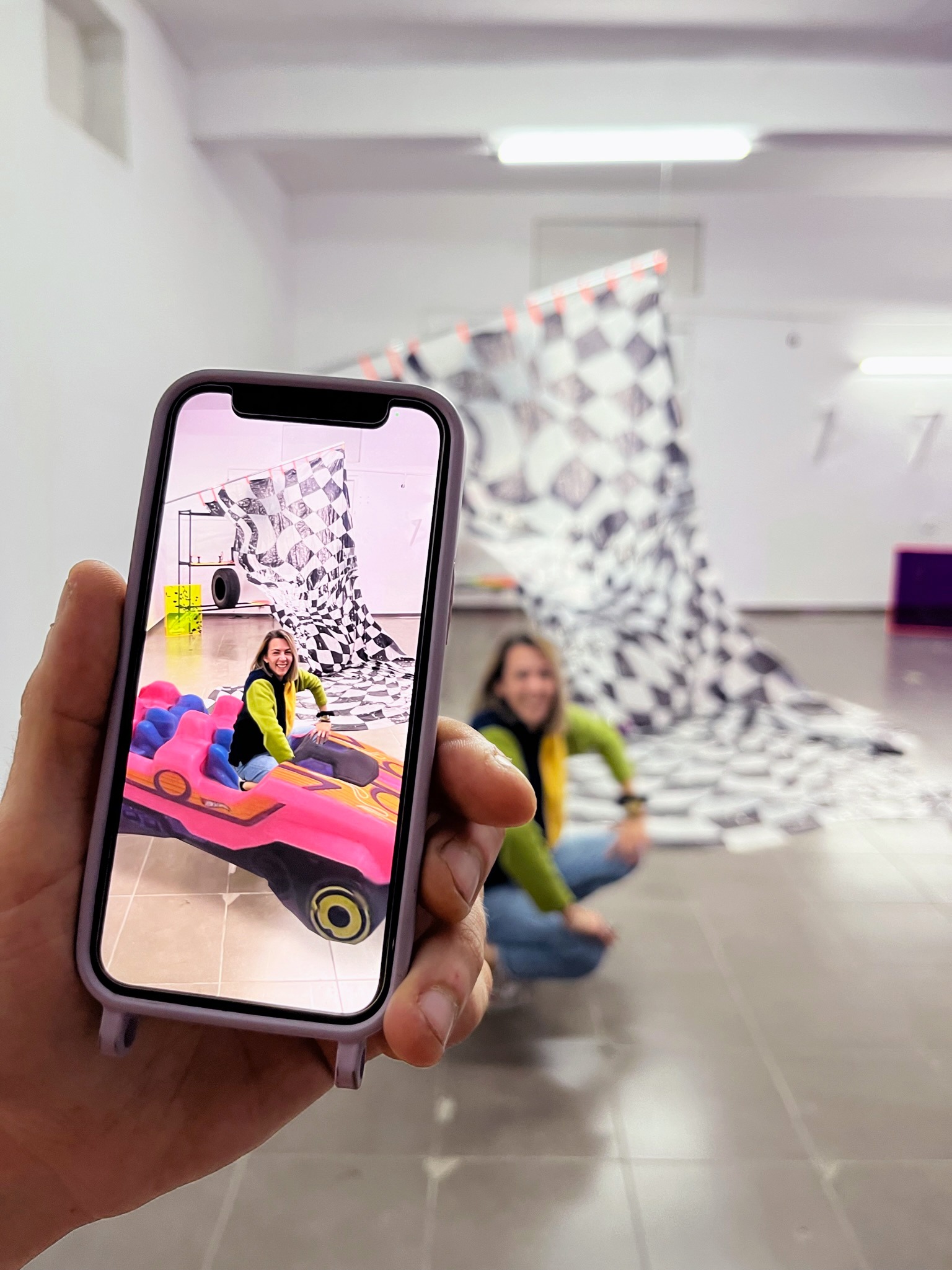 11_2023_11_Material-Girl_Augmented-Car-Realities_IMG_1929_©Rebekah-Mcbride